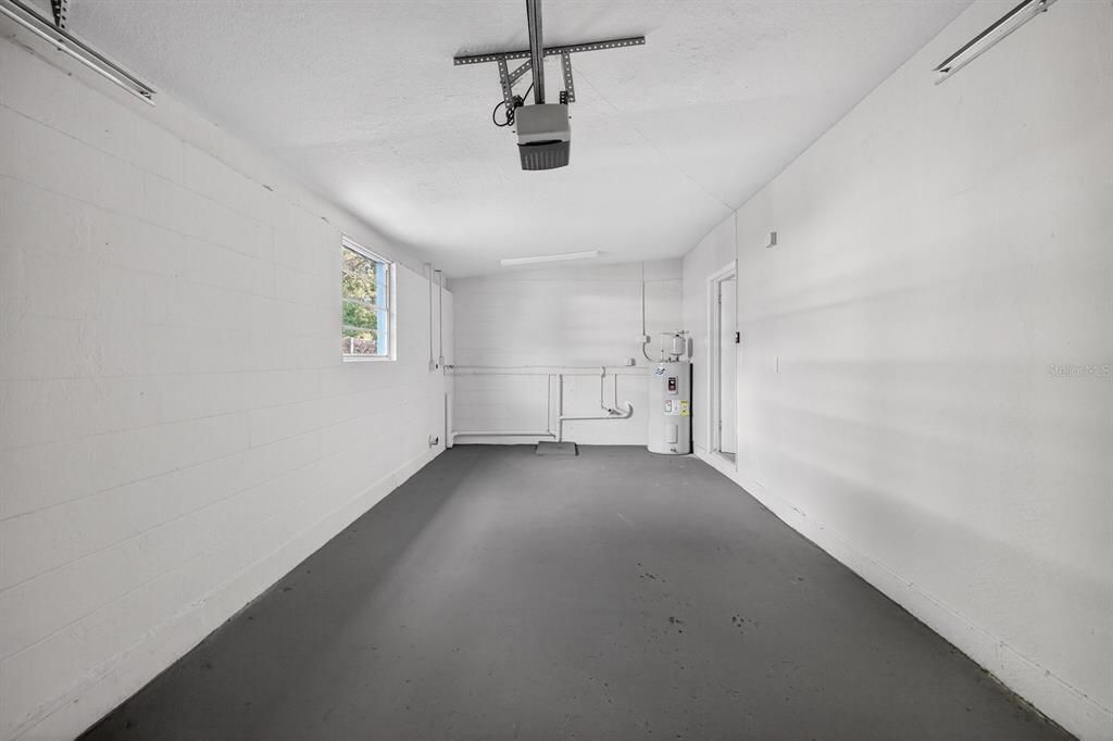 待售: $439,999 (5 贝兹, 2 浴室, 2097 平方英尺)