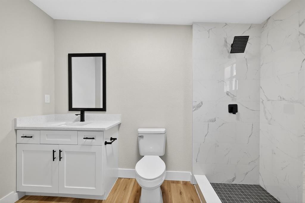 待售: $439,999 (5 贝兹, 2 浴室, 2097 平方英尺)