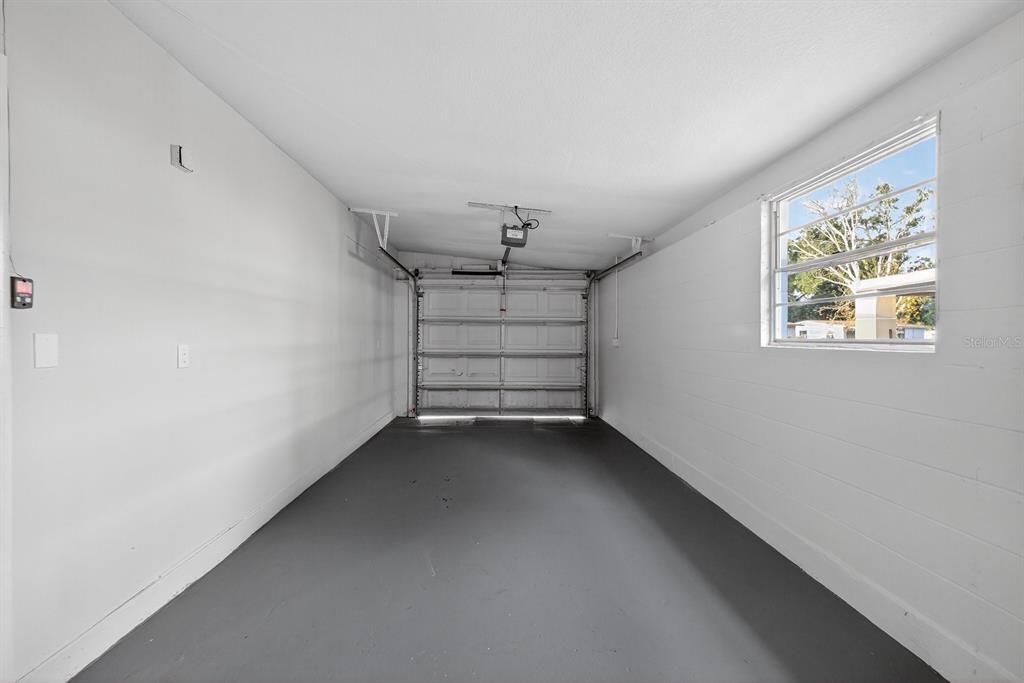 待售: $439,999 (5 贝兹, 2 浴室, 2097 平方英尺)