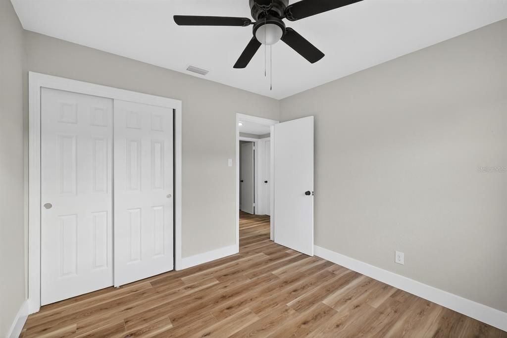 待售: $439,999 (5 贝兹, 2 浴室, 2097 平方英尺)