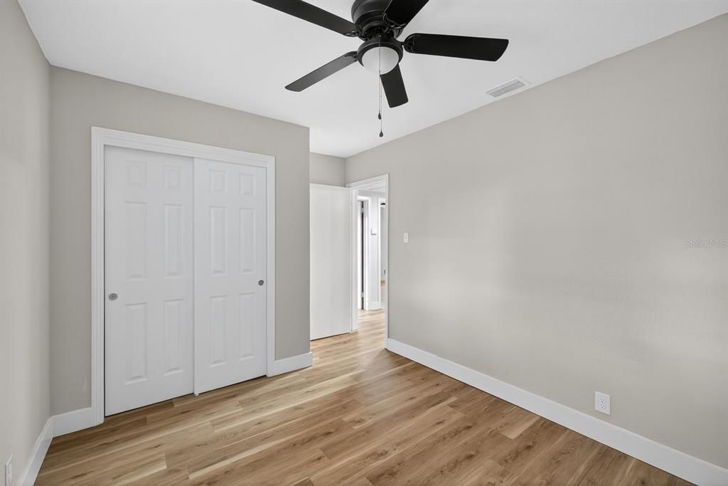 待售: $439,999 (5 贝兹, 2 浴室, 2097 平方英尺)