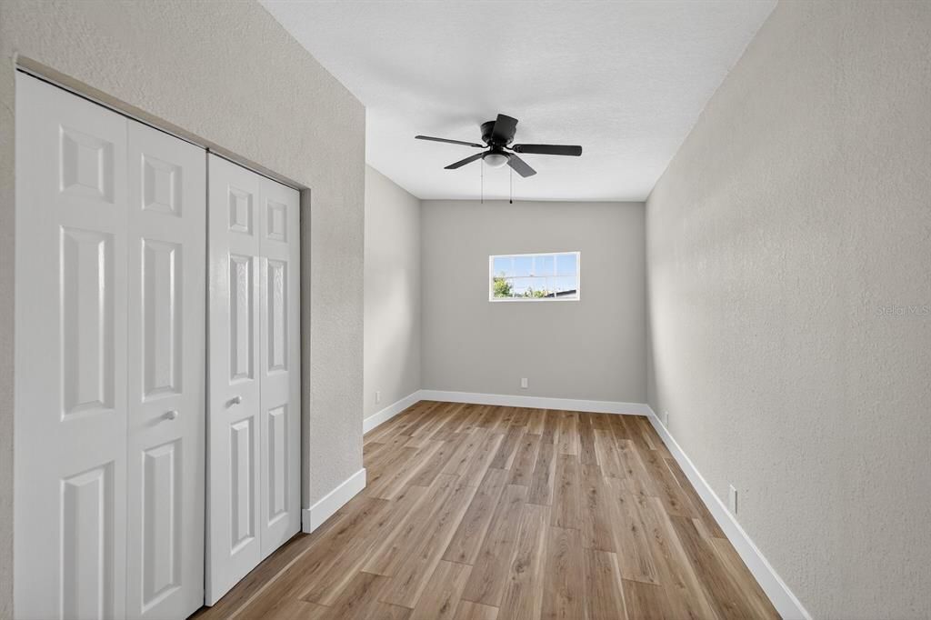 待售: $439,999 (5 贝兹, 2 浴室, 2097 平方英尺)