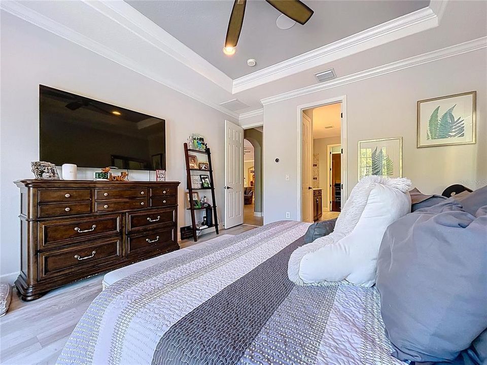 En Venta: $975,000 (4 camas, 3 baños, 3707 Pies cuadrados)