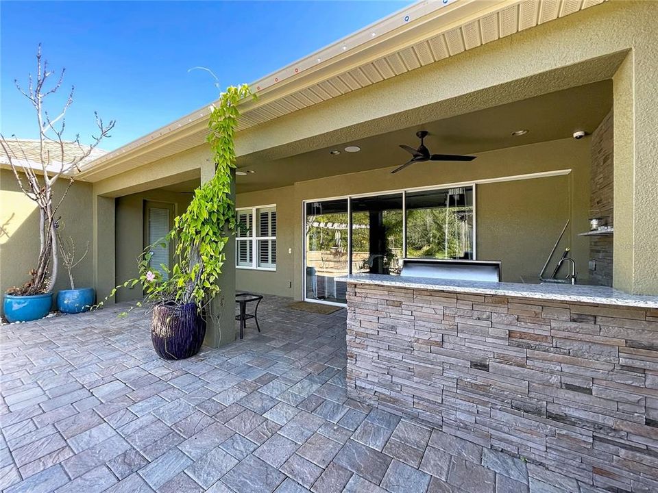 En Venta: $975,000 (4 camas, 3 baños, 3707 Pies cuadrados)