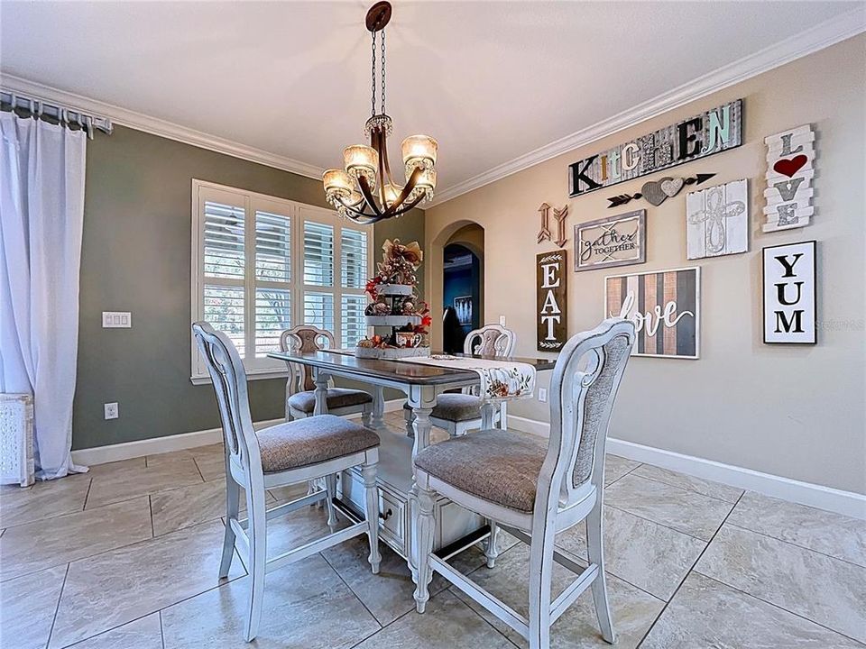 En Venta: $975,000 (4 camas, 3 baños, 3707 Pies cuadrados)