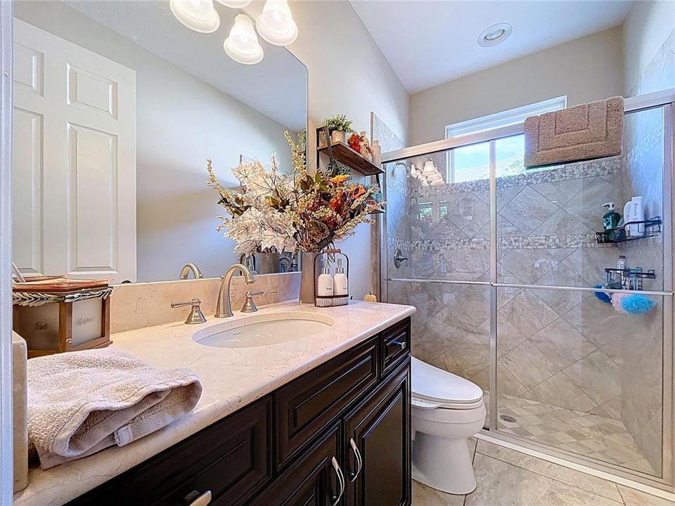 En Venta: $975,000 (4 camas, 3 baños, 3707 Pies cuadrados)