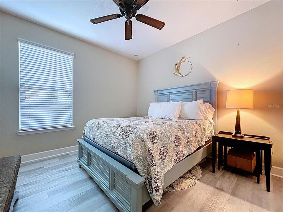 En Venta: $975,000 (4 camas, 3 baños, 3707 Pies cuadrados)