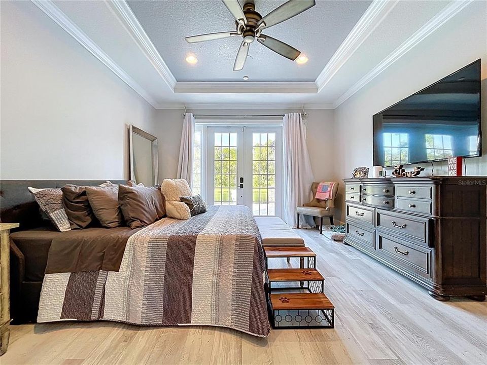 En Venta: $975,000 (4 camas, 3 baños, 3707 Pies cuadrados)