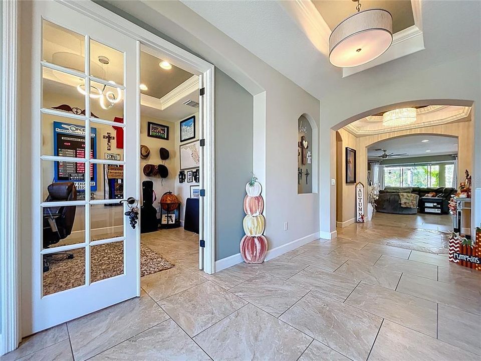 En Venta: $975,000 (4 camas, 3 baños, 3707 Pies cuadrados)