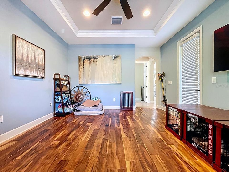 En Venta: $975,000 (4 camas, 3 baños, 3707 Pies cuadrados)