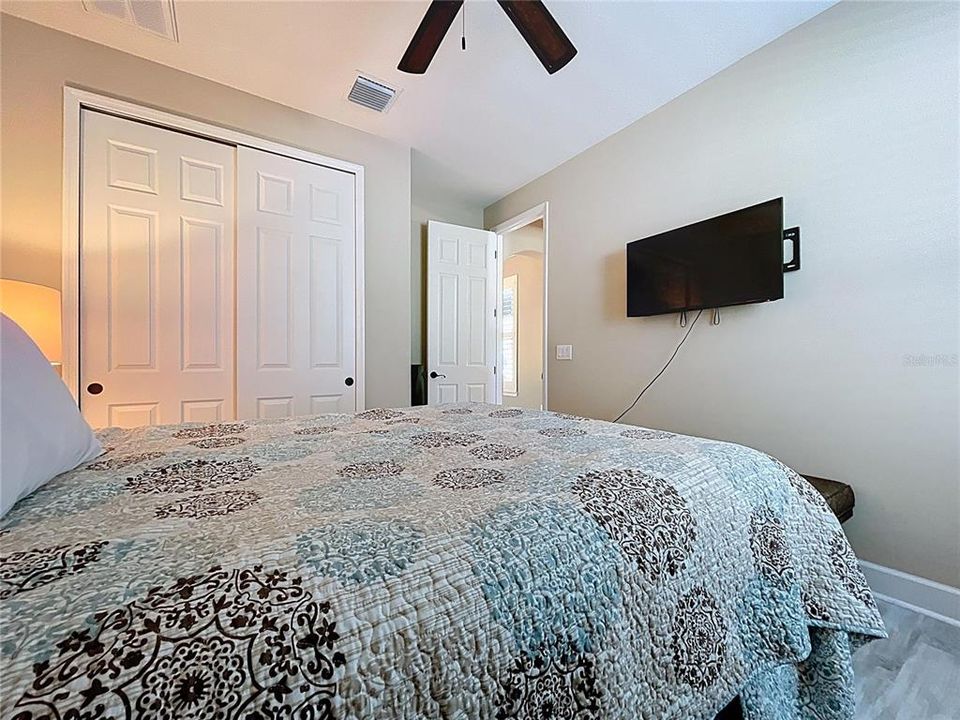 En Venta: $975,000 (4 camas, 3 baños, 3707 Pies cuadrados)