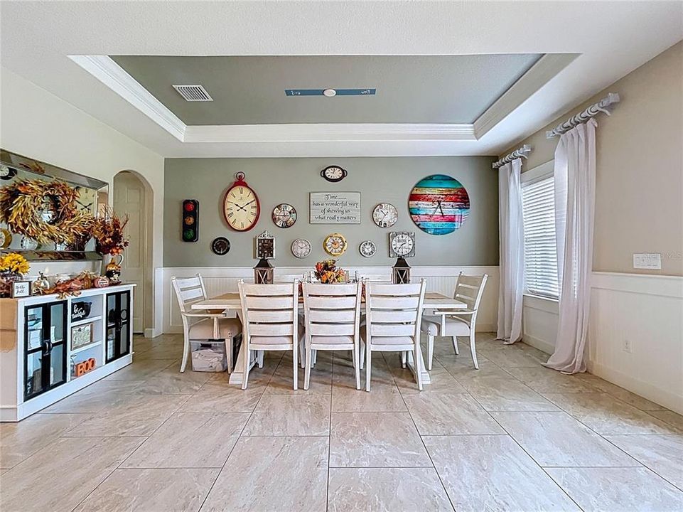 En Venta: $975,000 (4 camas, 3 baños, 3707 Pies cuadrados)