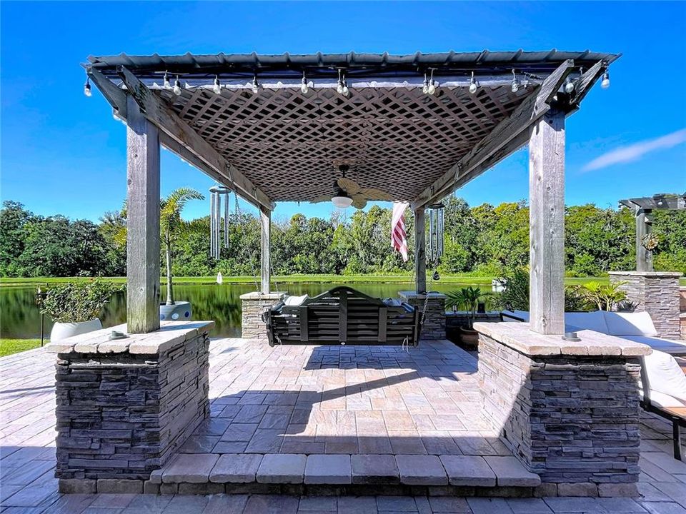 En Venta: $975,000 (4 camas, 3 baños, 3707 Pies cuadrados)