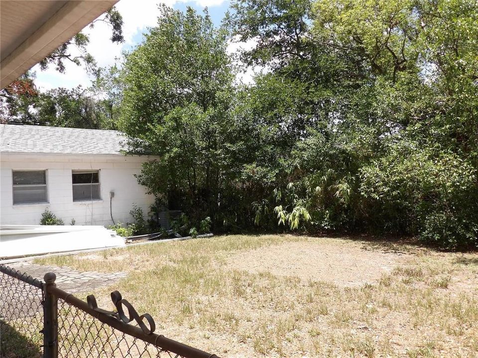 待售: $299,999 (3 贝兹, 2 浴室, 1356 平方英尺)