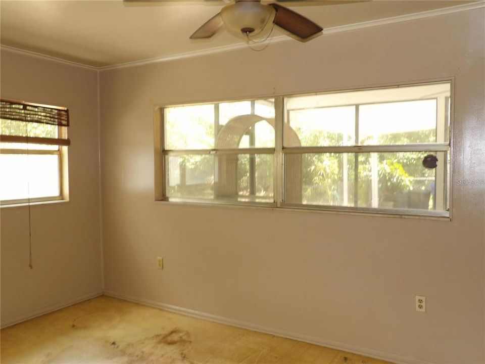 待售: $299,999 (3 贝兹, 2 浴室, 1356 平方英尺)