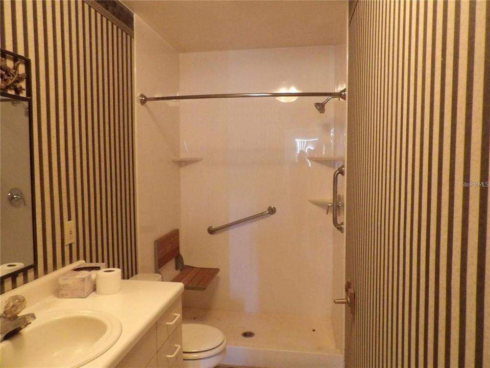 待售: $299,999 (3 贝兹, 2 浴室, 1356 平方英尺)