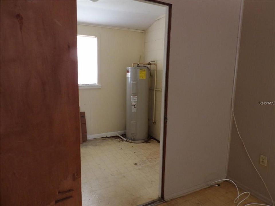 待售: $299,999 (3 贝兹, 2 浴室, 1356 平方英尺)