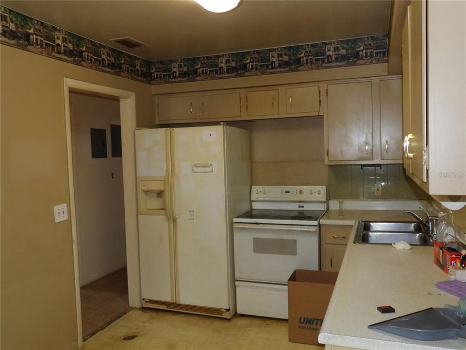 待售: $299,999 (3 贝兹, 2 浴室, 1356 平方英尺)