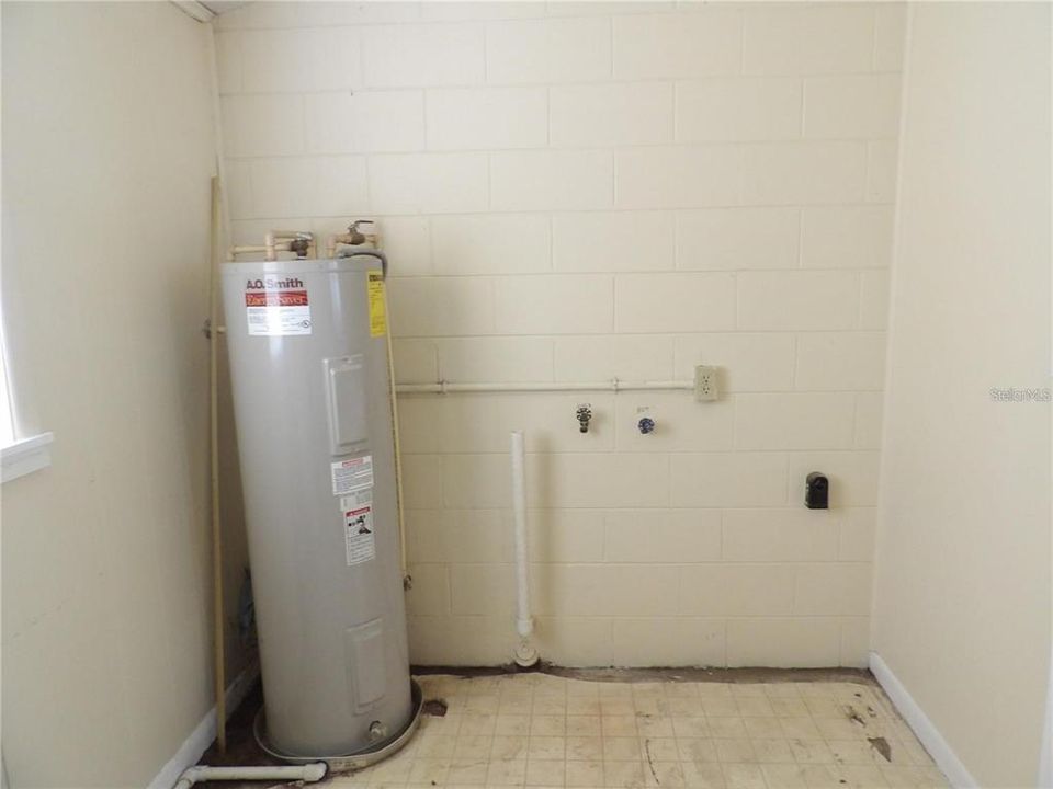 待售: $299,999 (3 贝兹, 2 浴室, 1356 平方英尺)