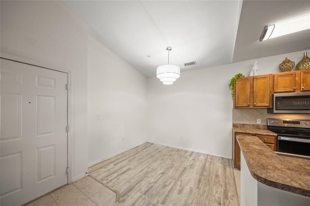 На продажу: $217,500 (1 спален, 1 ванн, 742 Квадратных фут)