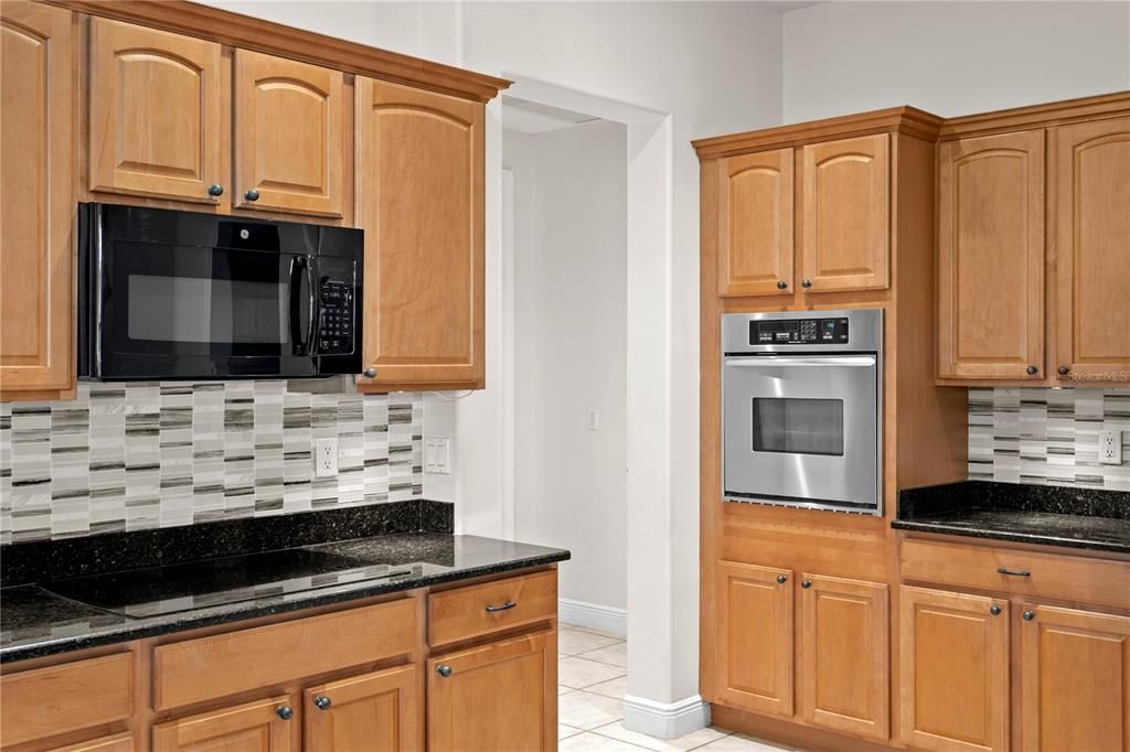 На продажу: $1,150,000 (5 спален, 4 ванн, 3392 Квадратных фут)