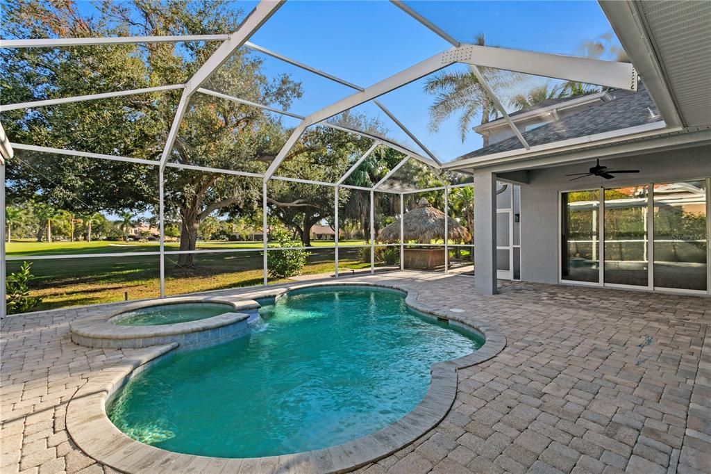 На продажу: $1,150,000 (5 спален, 4 ванн, 3392 Квадратных фут)