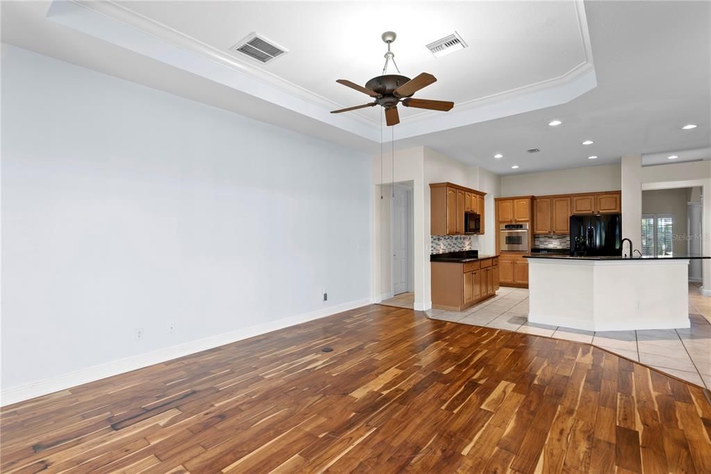 На продажу: $1,150,000 (5 спален, 4 ванн, 3392 Квадратных фут)