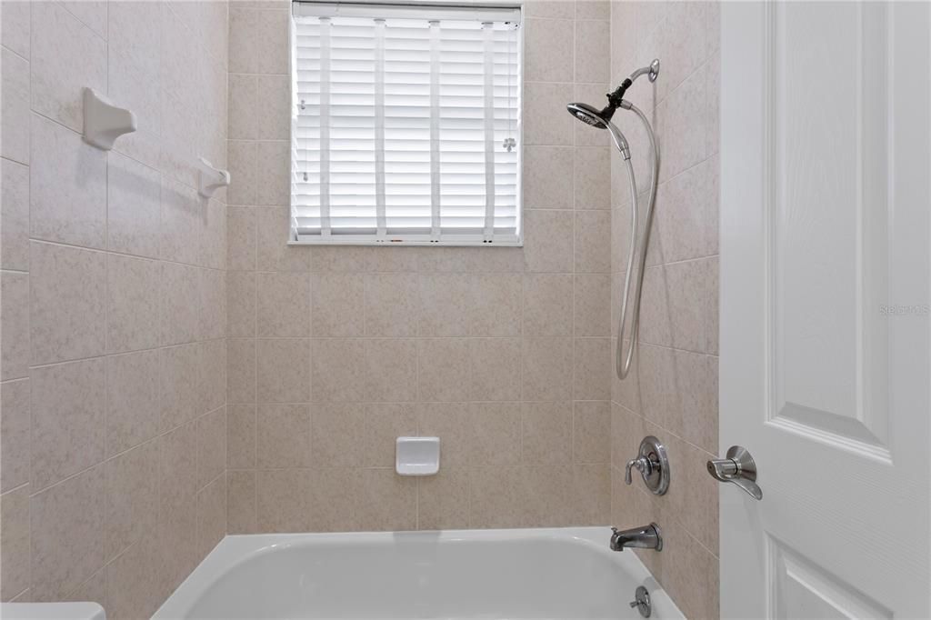 На продажу: $1,150,000 (5 спален, 4 ванн, 3392 Квадратных фут)