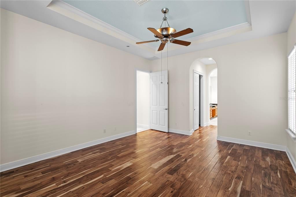 На продажу: $1,150,000 (5 спален, 4 ванн, 3392 Квадратных фут)