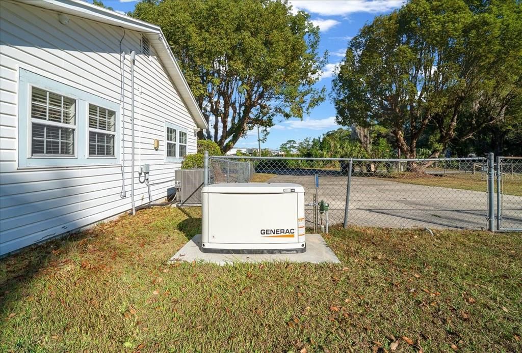 For Sale: $210,000 (3 beds, 2 baths, 1130 Square Feet)