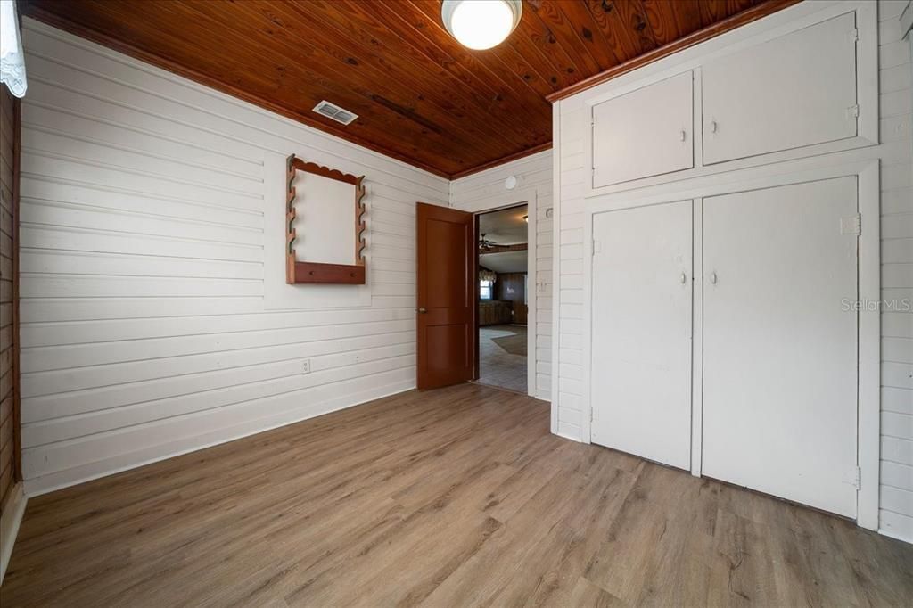 For Sale: $210,000 (3 beds, 2 baths, 1130 Square Feet)