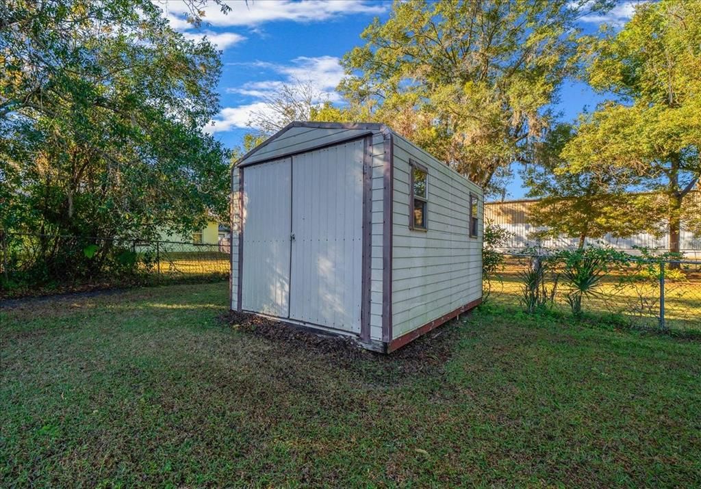 For Sale: $210,000 (3 beds, 2 baths, 1130 Square Feet)