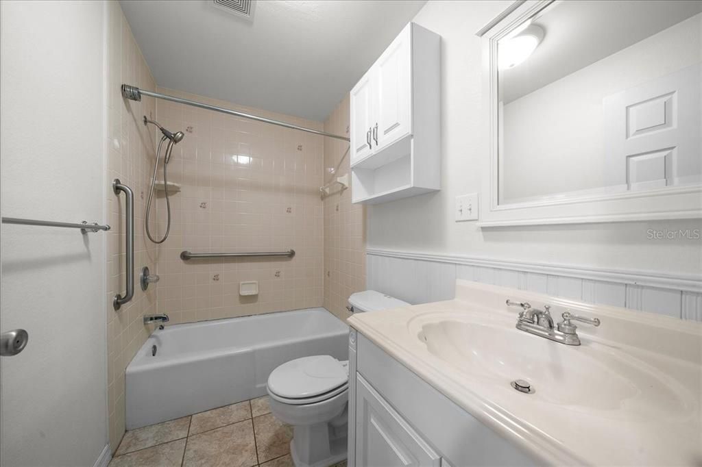 For Sale: $210,000 (3 beds, 2 baths, 1130 Square Feet)