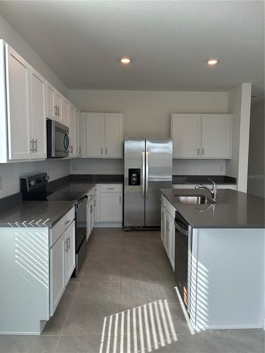 出租: $2,250 (3 贝兹, 2 浴室, 1758 平方英尺)