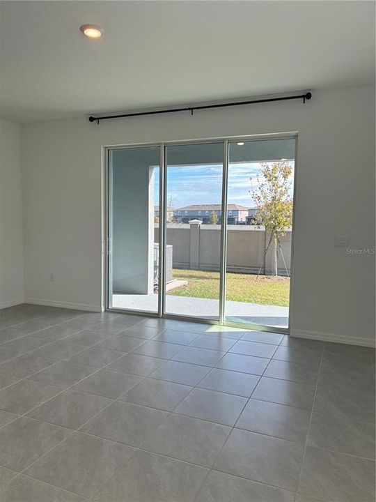 出租: $2,250 (3 贝兹, 2 浴室, 1758 平方英尺)