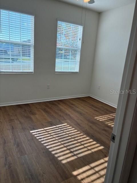 待售: $299,900 (3 贝兹, 2 浴室, 1641 平方英尺)