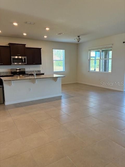 待售: $299,900 (3 贝兹, 2 浴室, 1641 平方英尺)