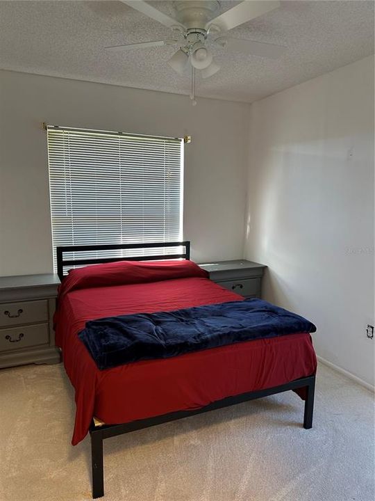 待售: $170,000 (3 贝兹, 2 浴室, 1272 平方英尺)