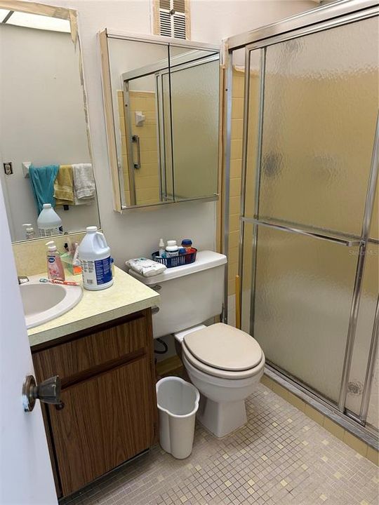 待售: $170,000 (3 贝兹, 2 浴室, 1272 平方英尺)