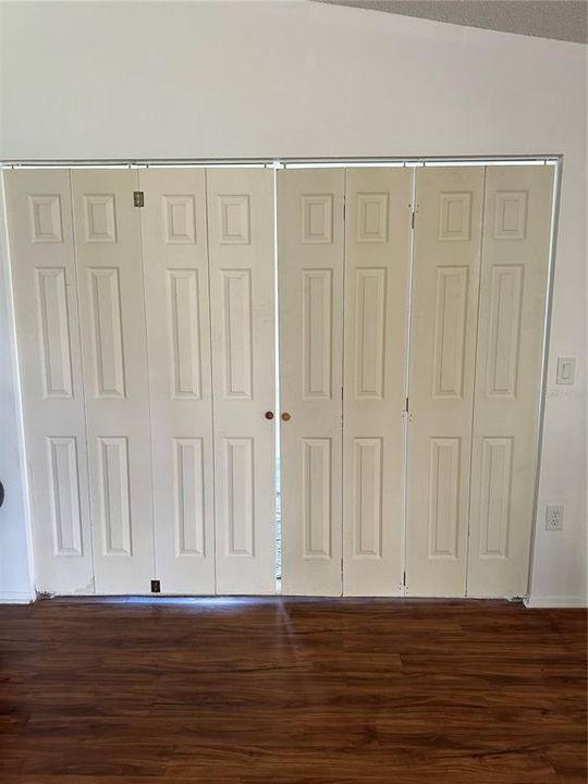 待售: $170,000 (3 贝兹, 2 浴室, 1272 平方英尺)