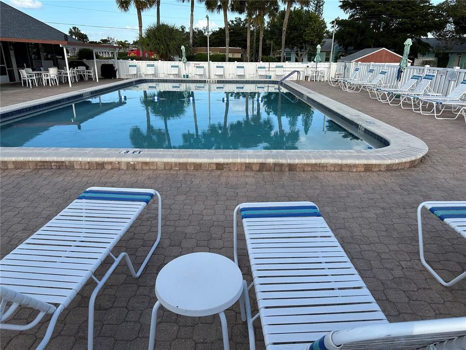 待售: $170,000 (3 贝兹, 2 浴室, 1272 平方英尺)