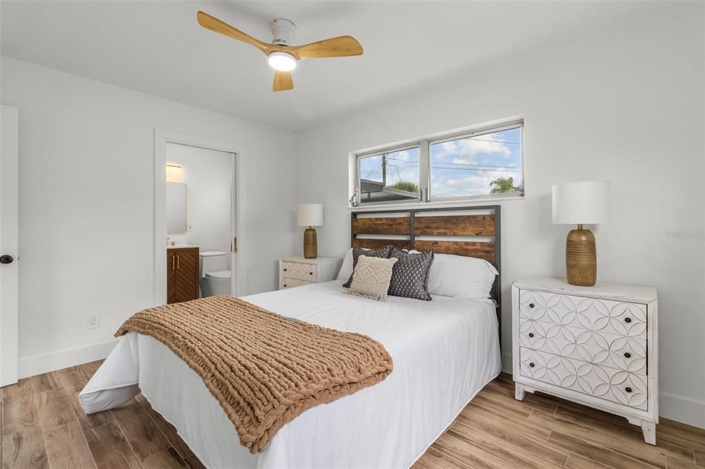 待售: $475,000 (4 贝兹, 2 浴室, 1602 平方英尺)