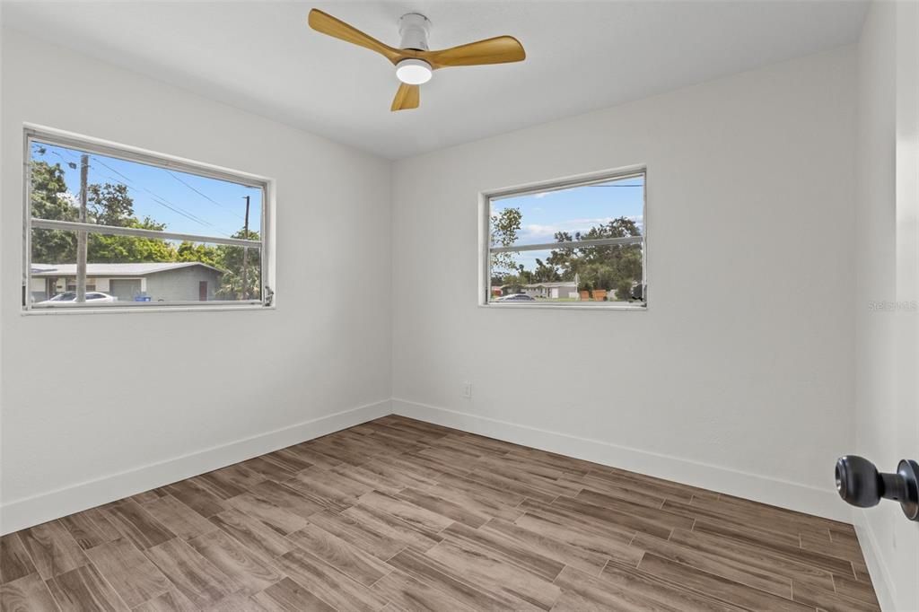 待售: $475,000 (4 贝兹, 2 浴室, 1602 平方英尺)