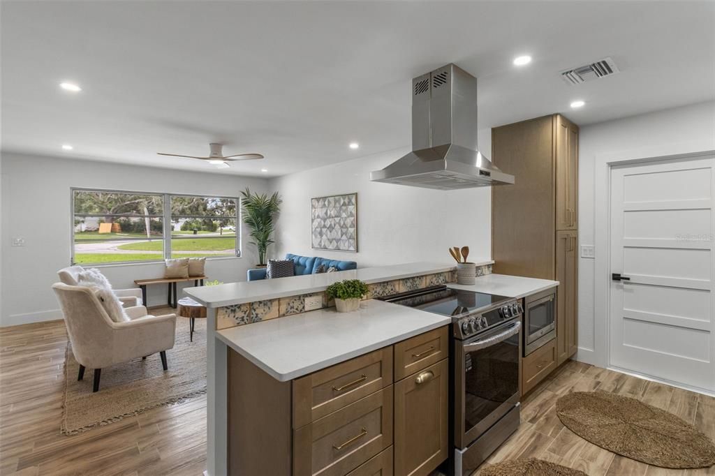 待售: $475,000 (4 贝兹, 2 浴室, 1602 平方英尺)