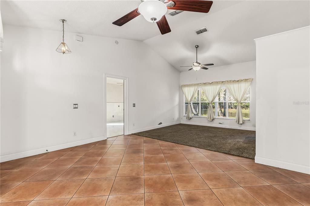 На продажу: $360,000 (3 спален, 2 ванн, 1454 Квадратных фут)