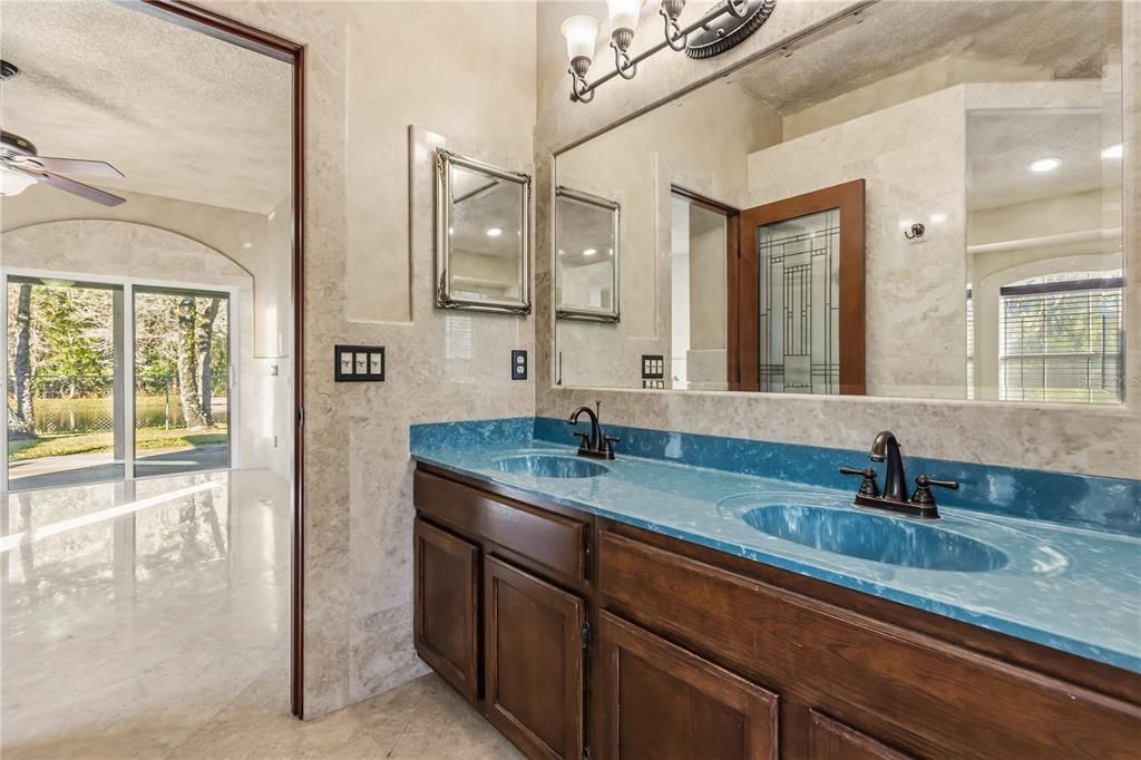 На продажу: $360,000 (3 спален, 2 ванн, 1454 Квадратных фут)