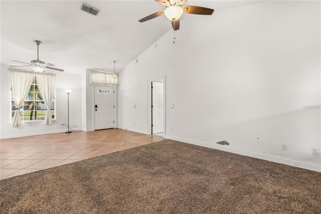 На продажу: $360,000 (3 спален, 2 ванн, 1454 Квадратных фут)