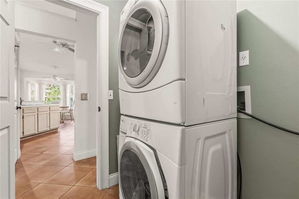 На продажу: $360,000 (3 спален, 2 ванн, 1454 Квадратных фут)