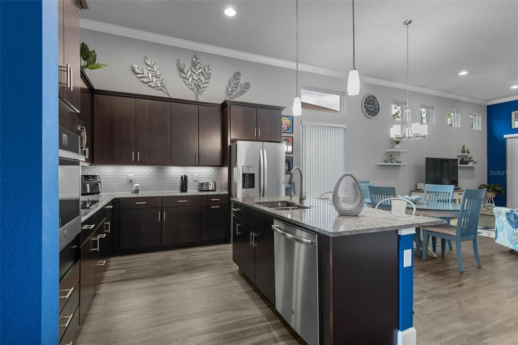 待售: $550,000 (3 贝兹, 2 浴室, 1991 平方英尺)