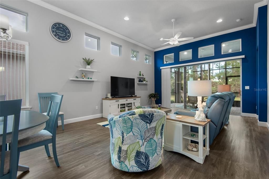 待售: $550,000 (3 贝兹, 2 浴室, 1991 平方英尺)